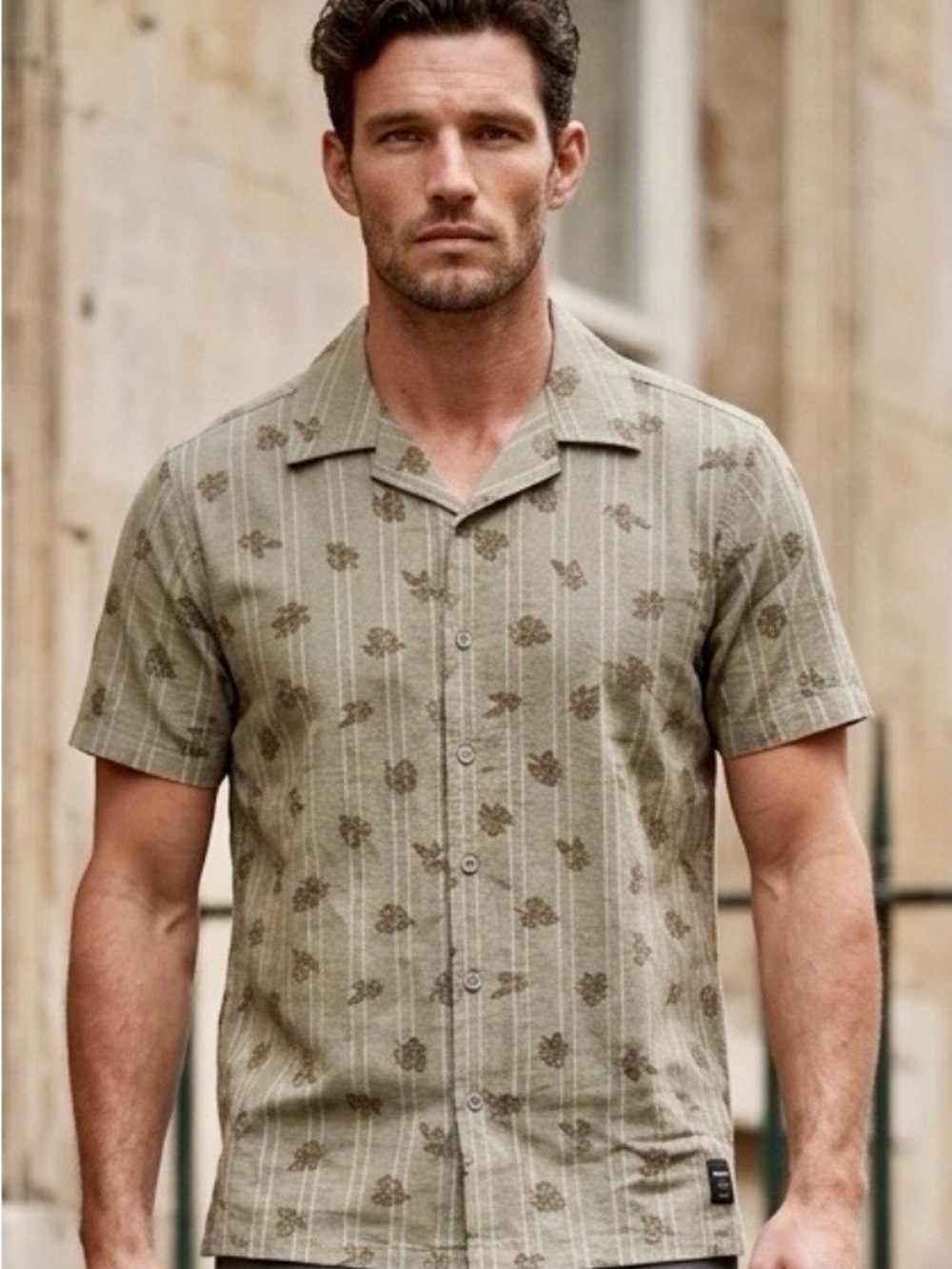 Hurley Green Short Sleeve Button Up Leaf & Stripe Shirt S